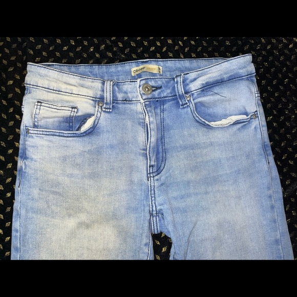 Cropp icy blue denim knee cut - Picture 3 of 3